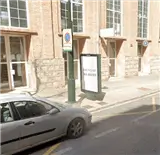 Mupi en Juan Gil Albert - Estación de Autobuses, Alcoy Mupi junto a la Estación de Autobuses de Alcoy